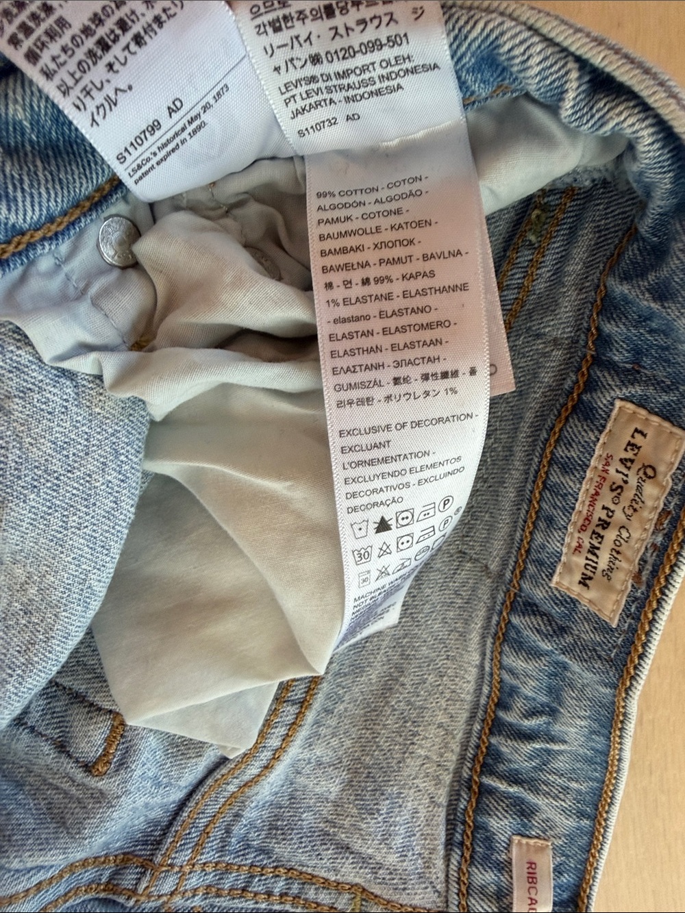 Levi’s - Picture 7 of 9
